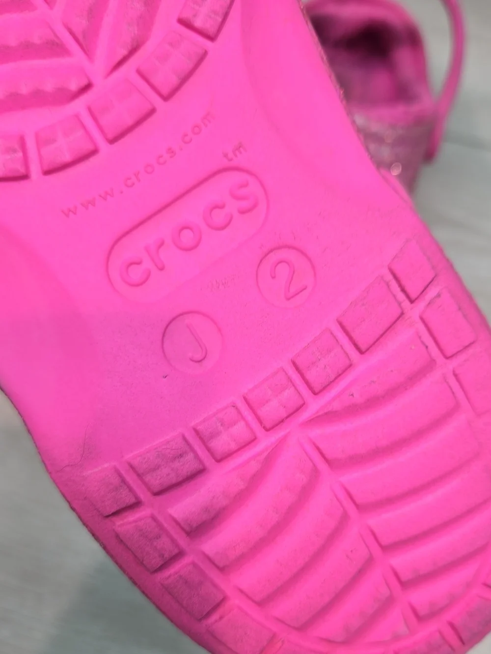 Crocs Big Girl Kids Pink Glitter Clog with Fleece InsulatLining Mule Shoes Sz J2